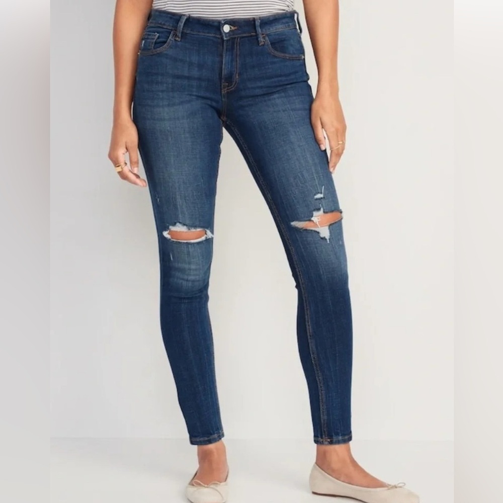 Women's Distressed Blue Jeans